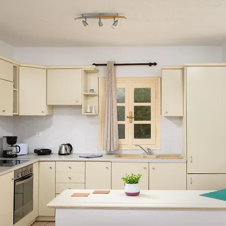 Nine Muses Апартаменти