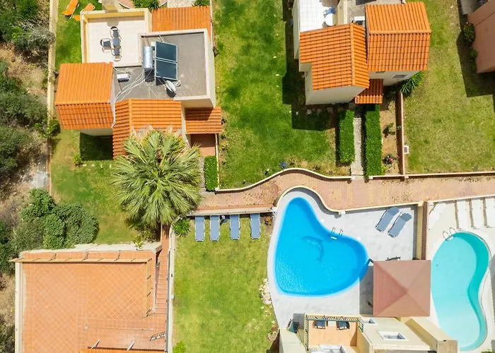 Nine Muses Апартаменти